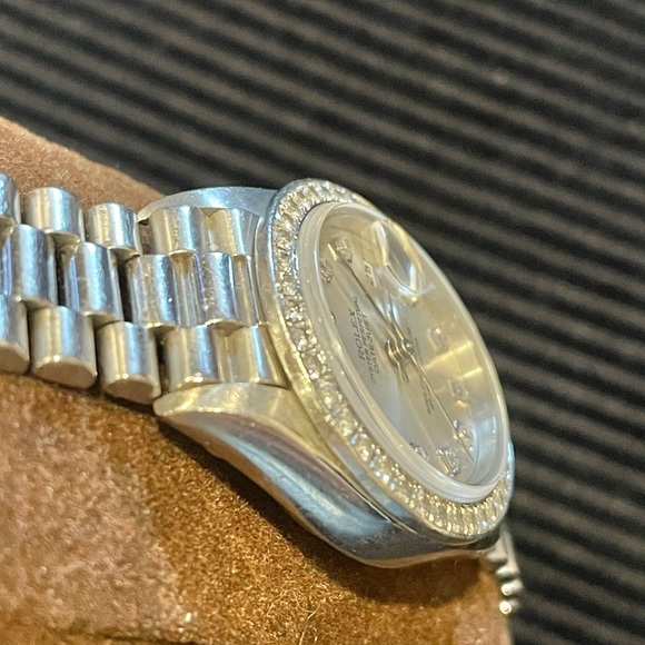 ROLEX Ladies President Platinum with Diamond Bezel - Picture 5 of 14